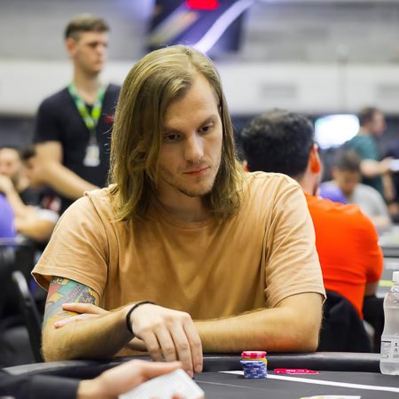 Alisson Piekazewicz faz duas mesas finais no WCOOP do PokerStars