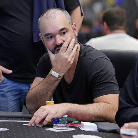 Ariel Bahia é o líder no Dia 1 do R$ 25K Super High Roller da KSOP South America