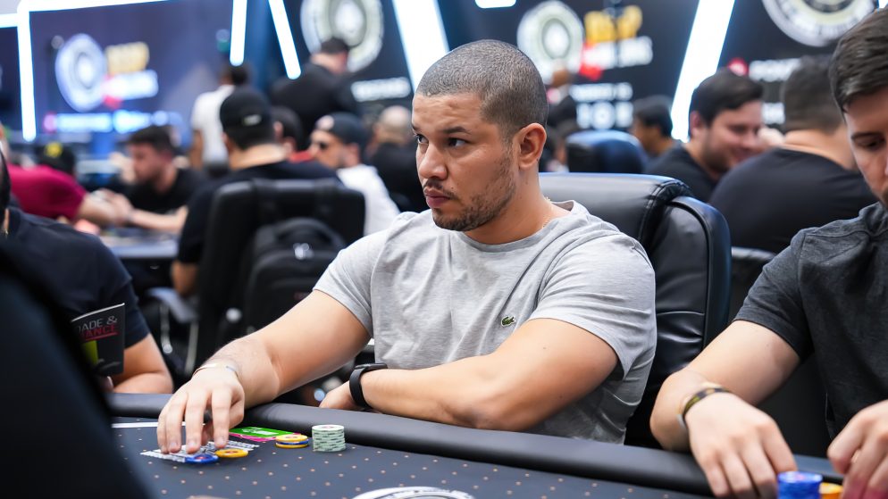 Diogo Ferreira conquista dois títulos no PokerStars