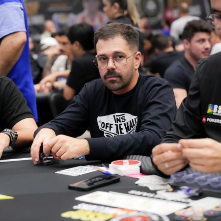 Felipe Boianovsky dá show no carnaval do GGPoker