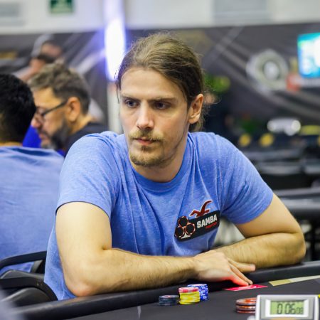 Fernando “OldButGold77” Valverde brilha ao vencer o US$ 525 Bounty Hunters HR da GGPoker