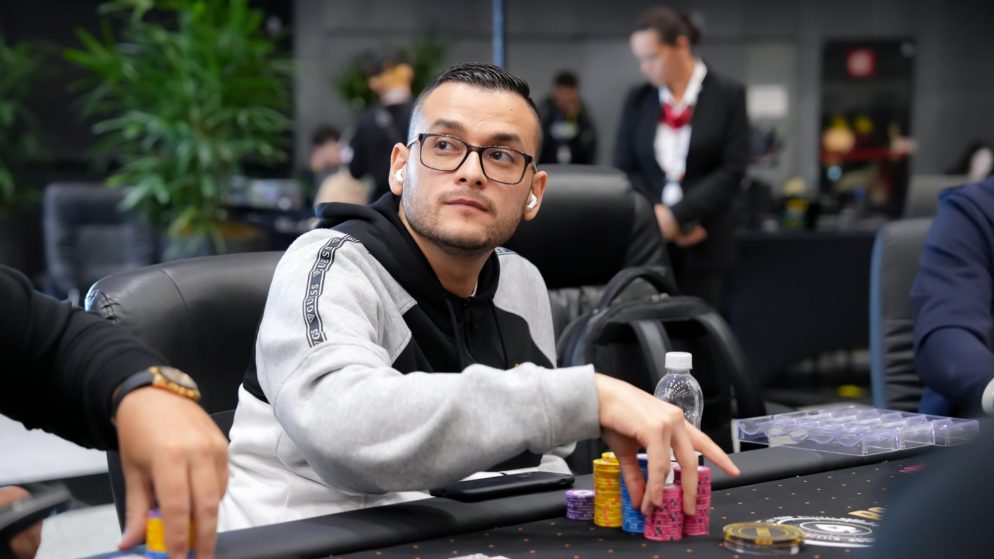 Colombiano Julian Pineda avança na ponta ao Dia Final do R$10K High Roller do BSOP Millions