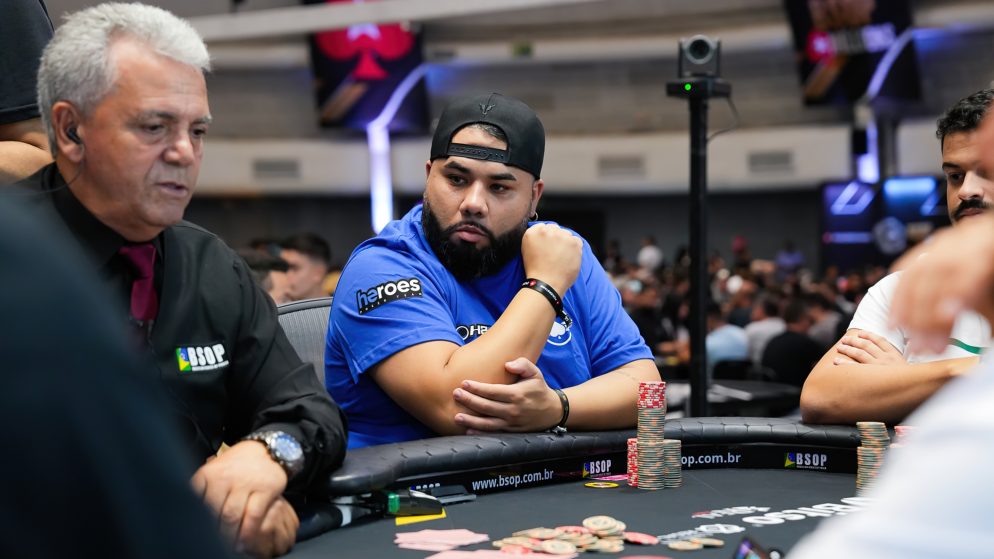 Kaio Camargo garante a prata no US$ 525 Bounty Hunters HR Deepstack