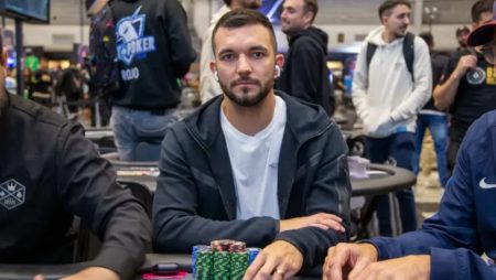 Lucas Rigos é o líder na reta final do Main Event do LAPT
