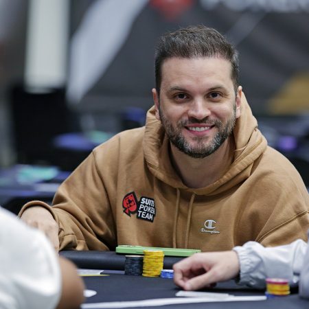 Saulo Sabioni e Higor Seibel passam ao Dia 2 do Main Event do Aussie Millions