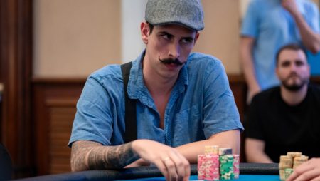 Henrique Lessa é o chip leader no Main Event da WSOP Paradise