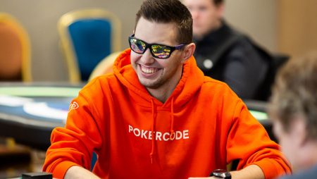 Matthias Eibinger ativa jackpot ao fazer um Royal Flush nos feltros do GGPoker