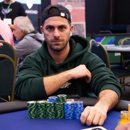 Andreas Tomazou avança na ponta no Dia 1 do R$ 25K High Roller Championship