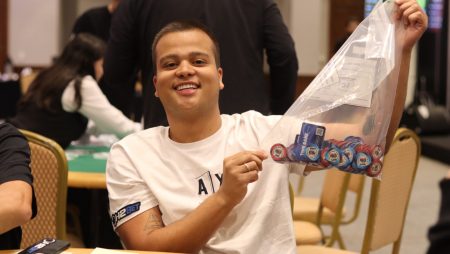 Caio Araújo avança na ponta ao Dia 3 do Main Event da WSOP