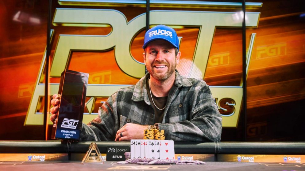 John Racener evita o bi de Hennigan e é campeão do US$ 10K Triple Stud