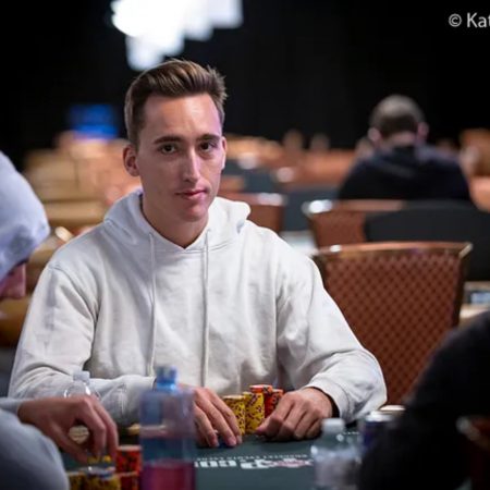 Especialista Rene Van Kravelen lidera US$ 50K Main Event Short Deck da Triton; Ivey avança forte