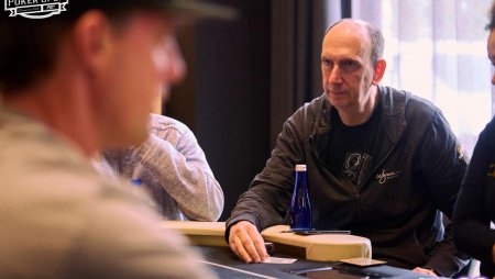 Erik Seidel avança entre os líderes na rodada dupla do Texas Poker Open