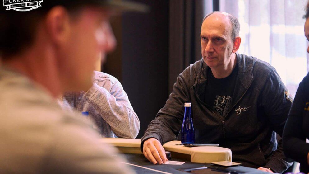 Erik Seidel avança entre os líderes na rodada dupla do Texas Poker Open