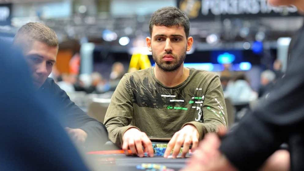 Hélio Neves puxa 18 brasileiros na ponta ao Dia Final do $109 Sunday Million