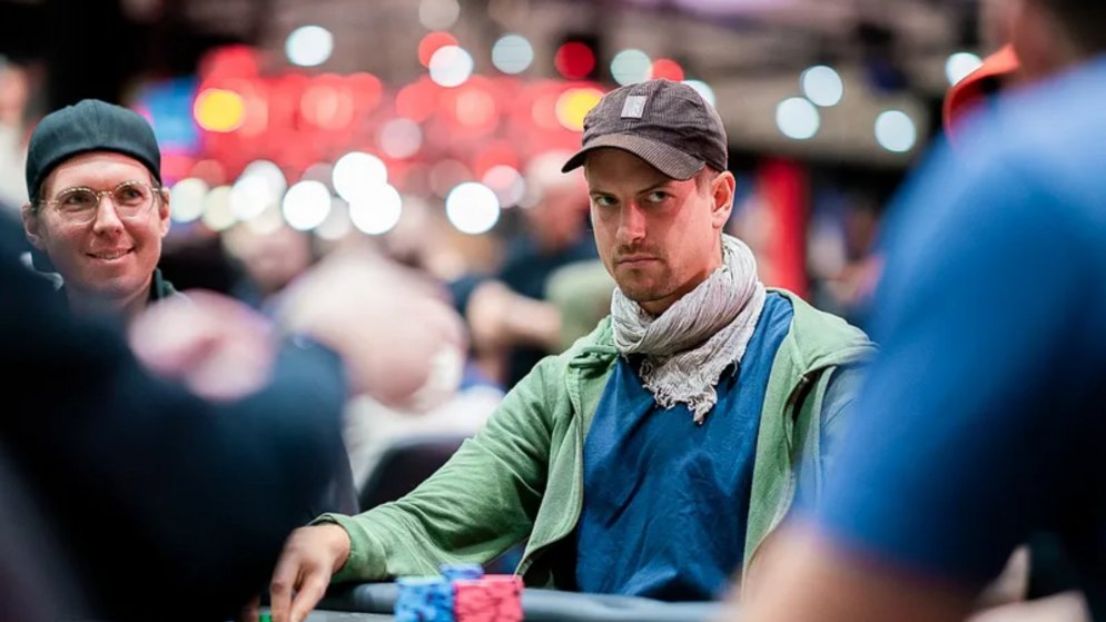 Viktor Blom tem ampla ponta na FT do US$ 100K High Roller