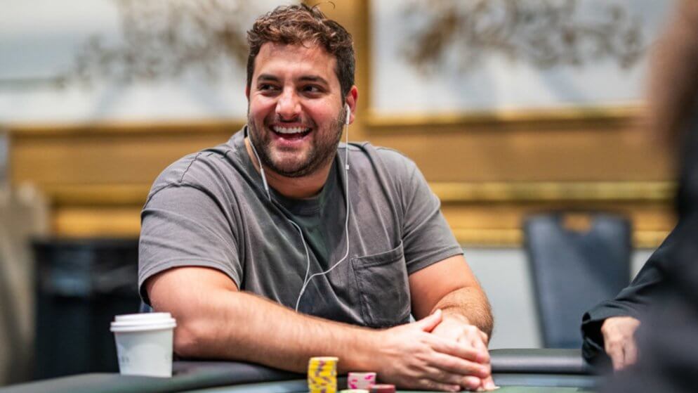 João Simão está no Dia 2 do US$ 50K High Roller PLO da WSOP