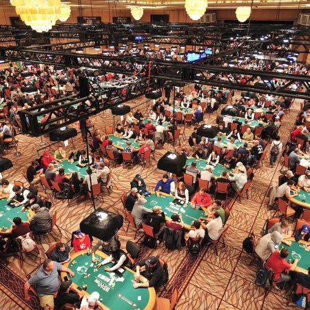 Main Event da WSOP tem participação recorde no Dia 1D