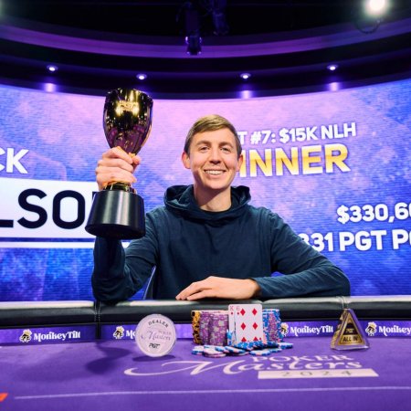 Brock Wilson confirma favoritismo e levanta a taça do Poker Masters #7