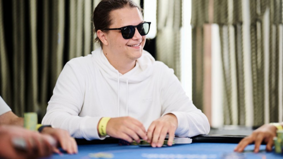 Niklas Astedt ganha dois títulos do WCOOP em uma hora