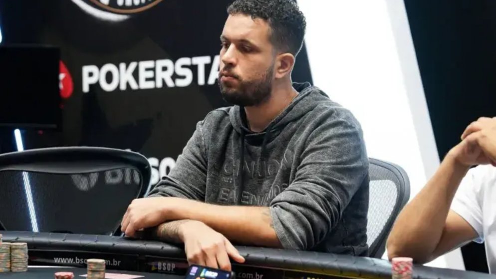 Luiz Constantino avança na ponta no Dia 1 do R$ 15K The Challenge do BSOP Millions