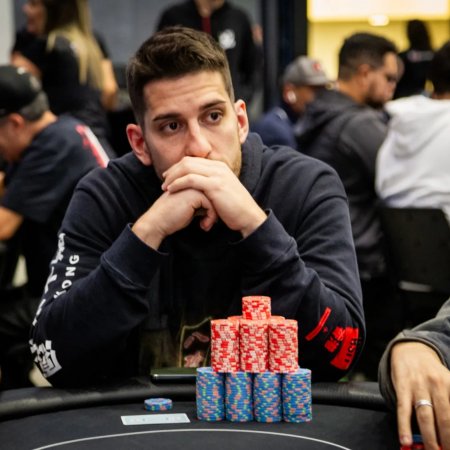 Mauricio Parodi lidera 75 sobreviventes no Main Event do BSOP Millions
