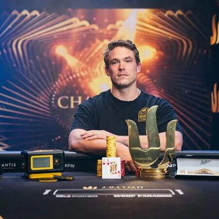 Alex Foxen brilha na WSOP Paradise e conquista seu terceiro bracelete com premiação milionária