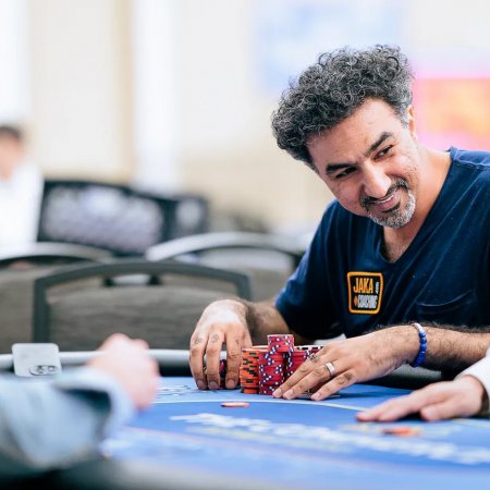 Faraz Jaka tem forte ponta na mesa final do Main Event do LAPC