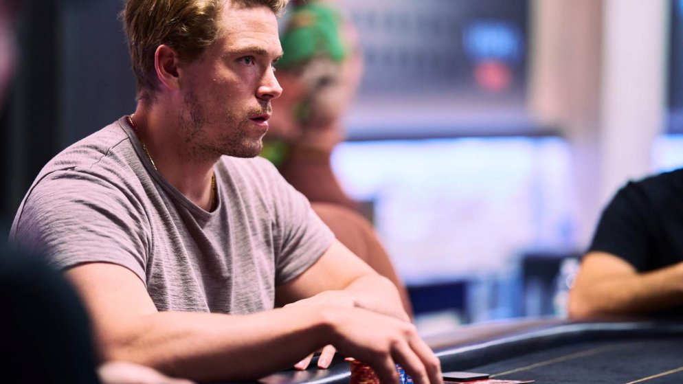 Alex Foxen é o líder na FT do Evento #7 do US Poker Open