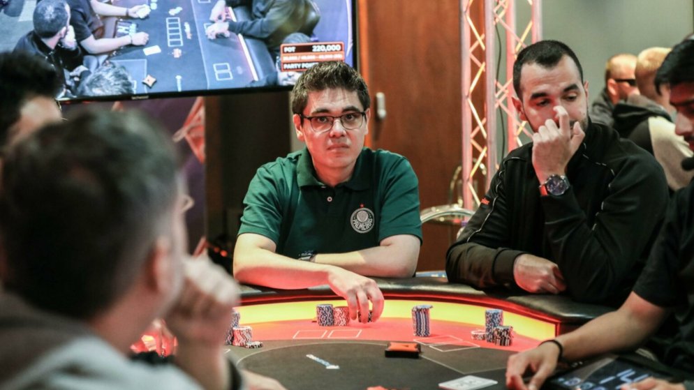 Danilo Sato é quinto no Main Event do partypoker Tour Londres