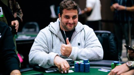 João Simão lidera 17 brasileiros no novo Battle of the Ages da WSOP