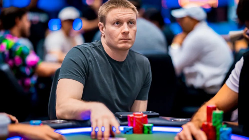 Sam Soverel é o líder entre os 27 finalistas do US$ 10K PLO Hi-Lo 8 or Better Championship