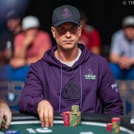 Viktor Blom lidera e Negreanu busca oitavo bracelete na FT do US$ 10K Omaha Hi-Lo Championship da WSOP