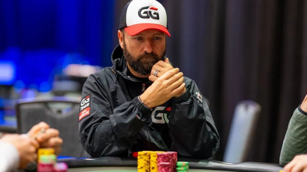 Daniel Negreanu busca o octa com a segunda pilha entre os 11 finalistas do US$ 2,5K Big Bet Mix