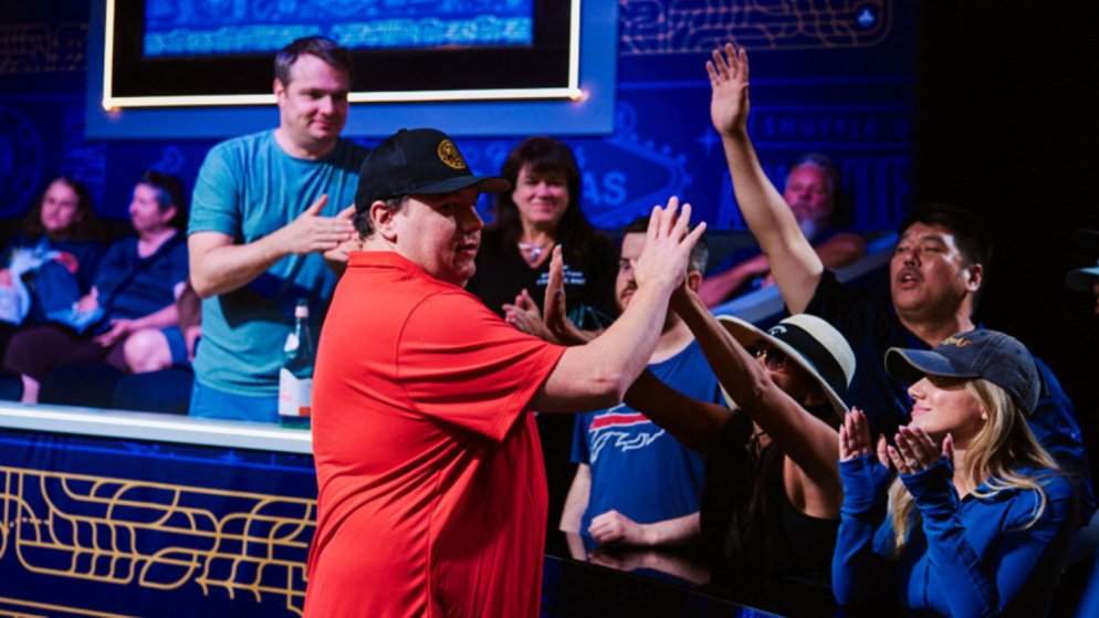 Shaun Deeb leva o título de Jogador do Ano da WSOP