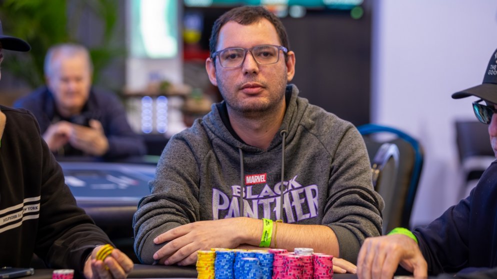 William Dias passa forte na ponta no Dia 1 do R$ 15K Grand High Roller do BSOP Winter Millions