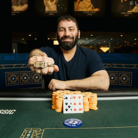 Justin Fawcett conquista seu primeiro bracelete ao vencer o Ultra Stack de US$600 na WSOP 2025