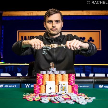 Martin Kabrhel conquista o Mini Main Event e alcança seu quarto bracelete na WSOP