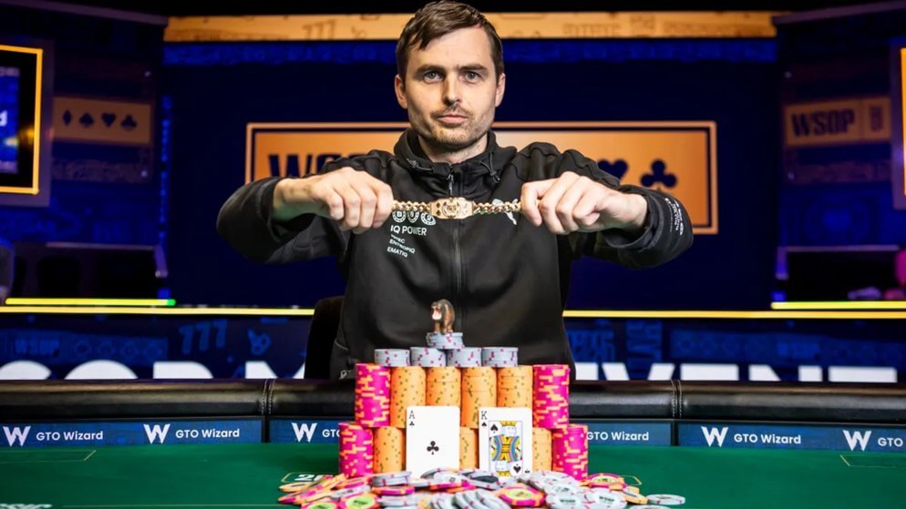 Martin Kabrhel conquista o Mini Main Event e alcança seu quarto bracelete na WSOP