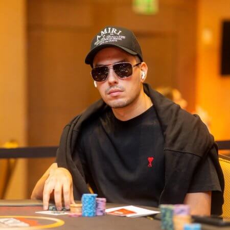 Colombiano Mauricio Salazar é o líder no Dia 1 do R$ 25K do Super High Roller PKO do KSOP Rio