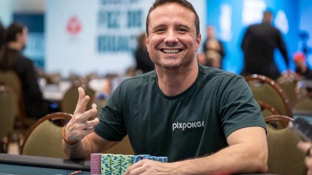 Bruno Foster e Léo Rizzo lideram primeira rodada dupla do Main Event do BSOP Foz