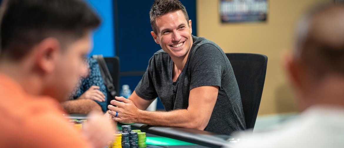 Clube de Doug Polk anuncia data de reabertura após ação policial