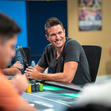 Clube de Doug Polk anuncia data de reabertura após ação policial