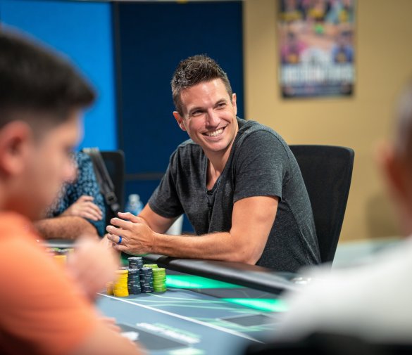 Clube de Doug Polk anuncia data de reabertura após ação policial