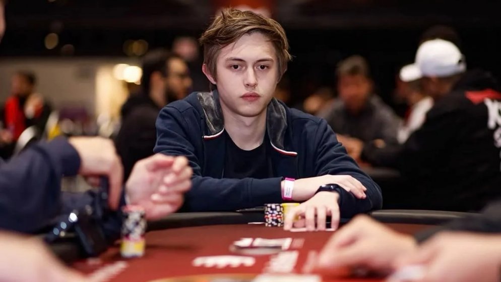 Erick “xErick” Mossinger leva o bronze no US$ 108 Mystery Bounty Main Event