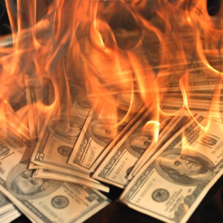 Jogador faz FT e toma prejuízo em torneio com US$ 500K GTD na PokerKing, entenda