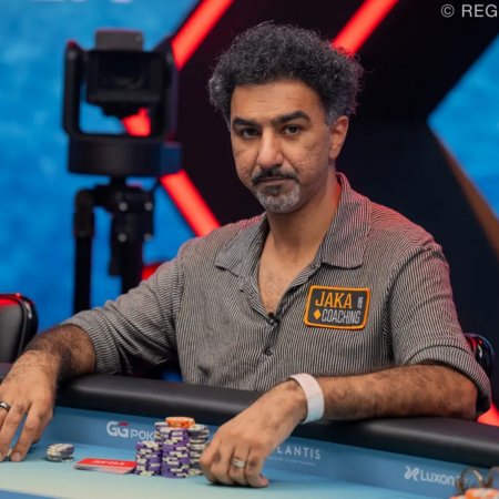 Faraz Jaka acerta dois outs no turn mas leva dois outs no river para deixar o Super Main Event, confira