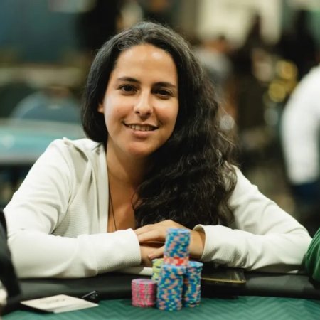 Nayara Rocha é a líder no Dia 1A do Main Event do BSOP São Paulo