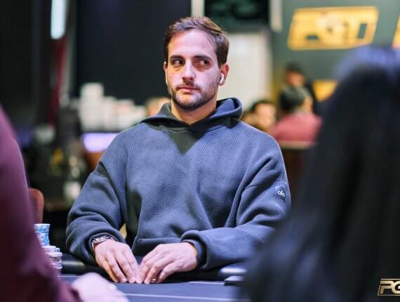 João Simão passa ao Dia 4 do Monster Stack da WSOP