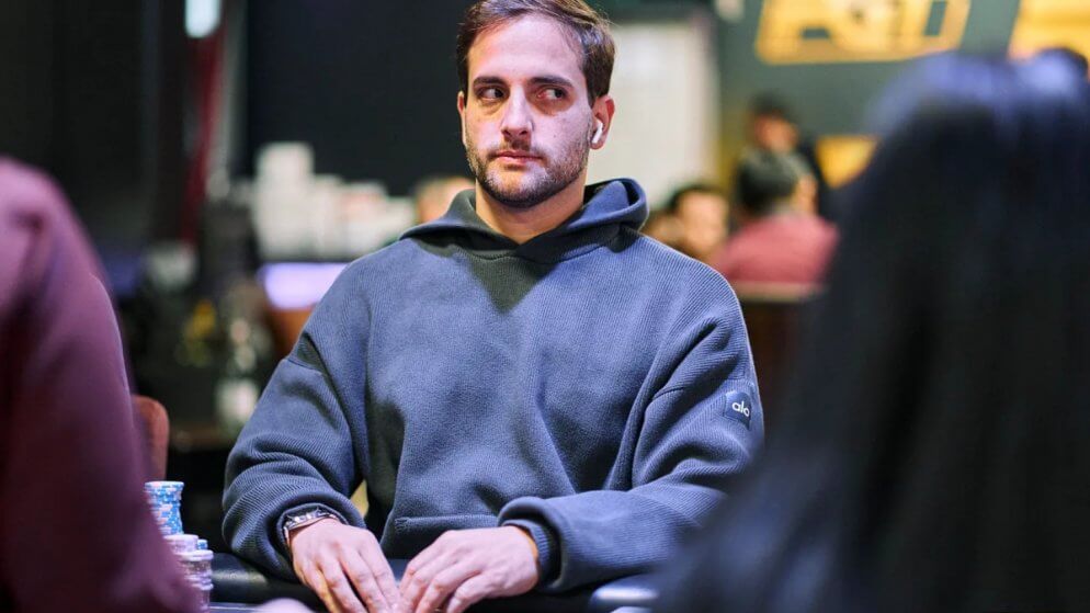 João Simão passa ao Dia 4 do Monster Stack da WSOP