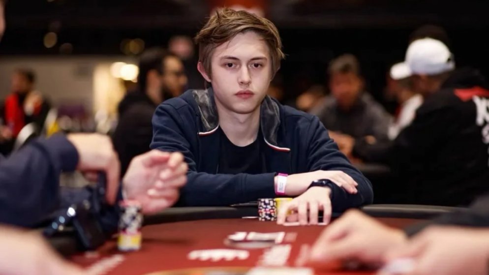 Erick Mossinger é campeão de paralelo na WSOP Europa